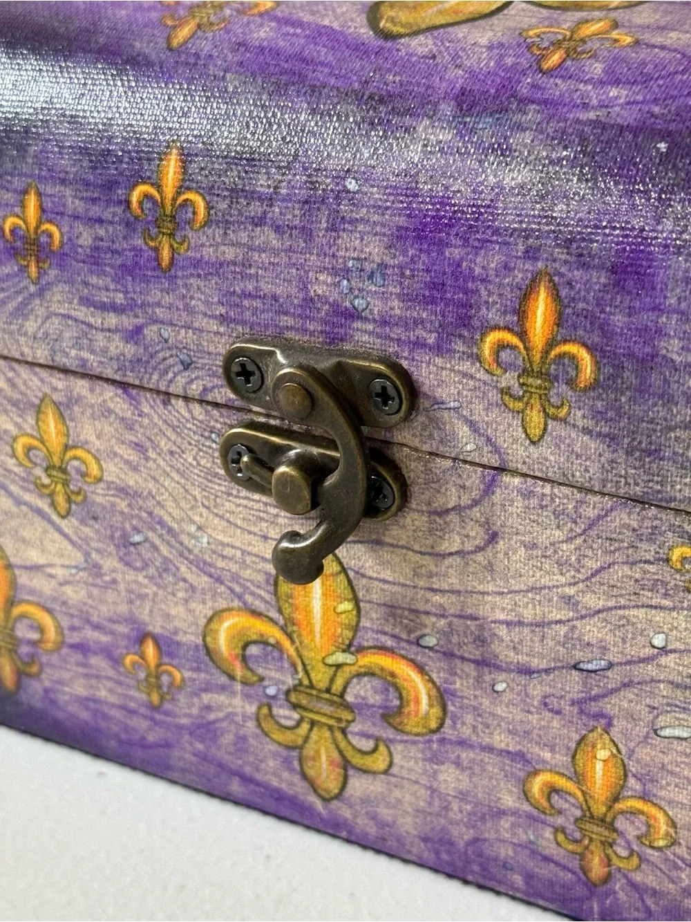 Vintage Purple Fleur De Lis Trinket Jewelry Box‎ Chest Lockable